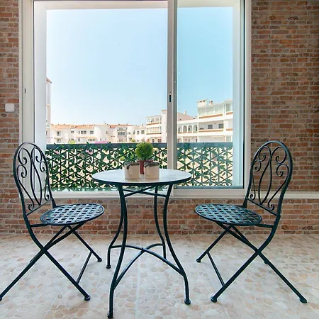 Cerca De La Playa Con Terraza Apartment
