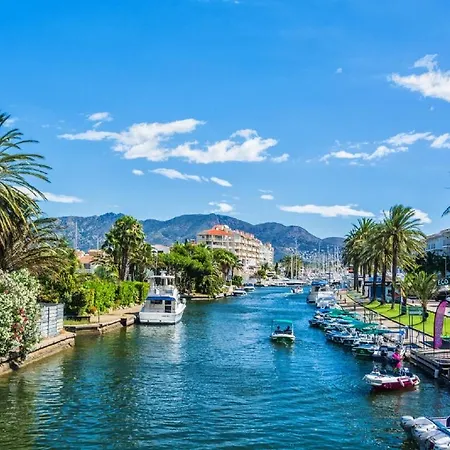 Apartment Cerca De La Playa Con Terraza Empuriabrava